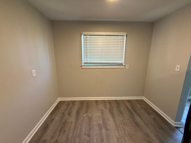 Foto del edificio - Renovated 3-Bedroom Ranch with 2-Car Garag...