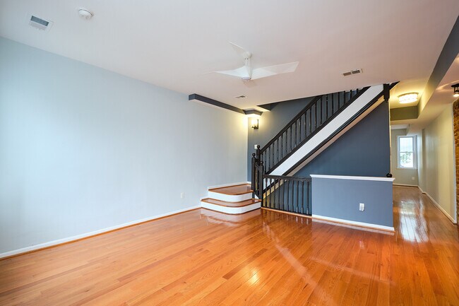 Foto del edificio - 814 5th St NE