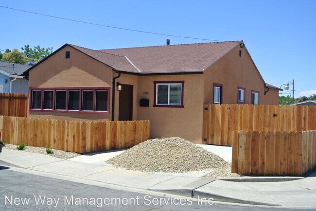 Building Photo - 3 br, 1 bath House - 295 Crivello Ave