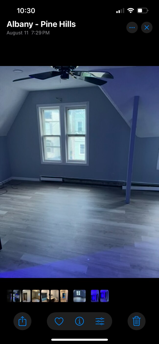 Piso recién reformado de madera noble. - 534 Hamilton St