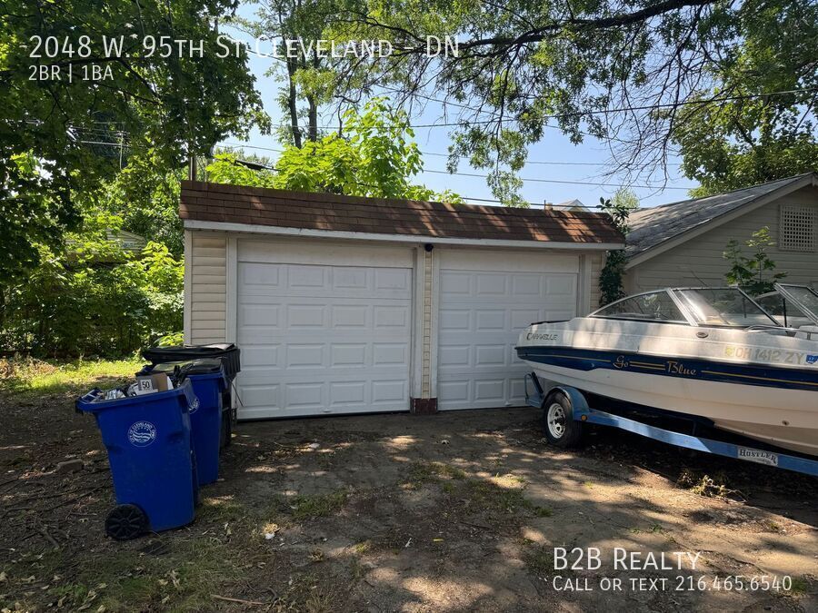 Foto principal - 2048 W 95th St