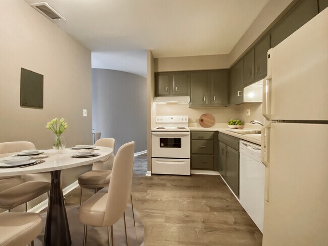 Building Photo - 2301 Beau Monde Ln