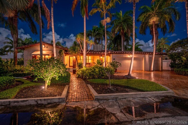 Foto del edificio - 627 Solar Isle Dr