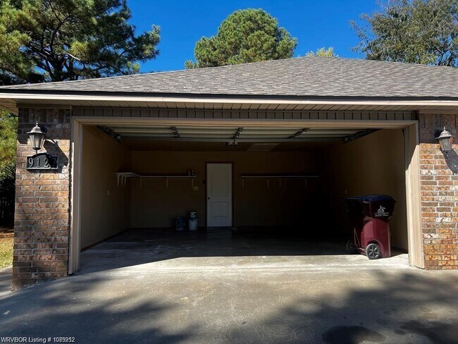 Foto del edificio - 9127 Fresno Cir
