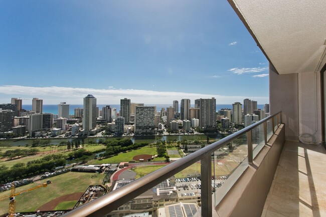 Foto del edificio - 37th Floor Diamond Head/Waikiki-Ocean View...