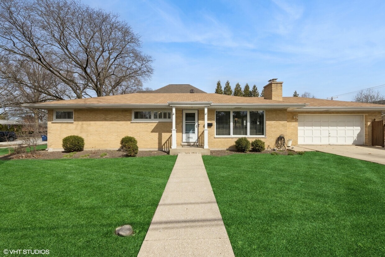Foto principal - 3951 Forest Ave