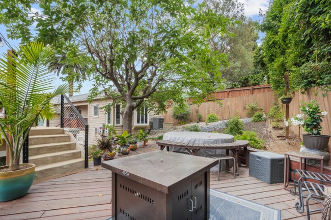 Building Photo - 2494 Loy Ln