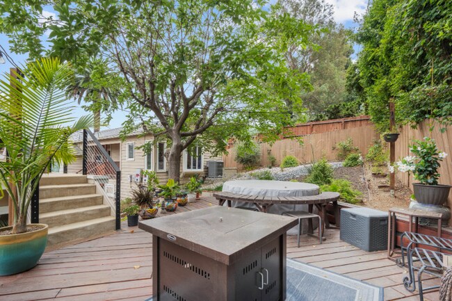 Foto del edificio - 2494 Loy Ln