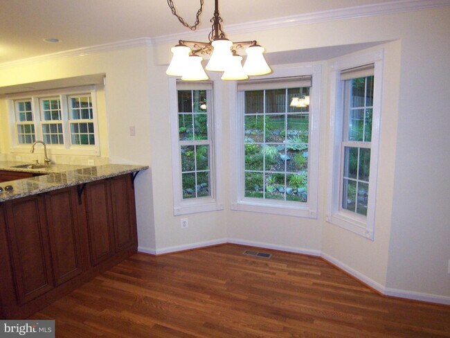 Foto del edificio - 47 Live Oak Ln