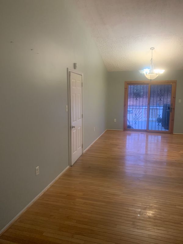 Building Photo - 4922 Plata St