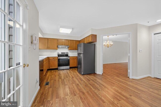 Foto del edificio - 8404 Burchap Dr