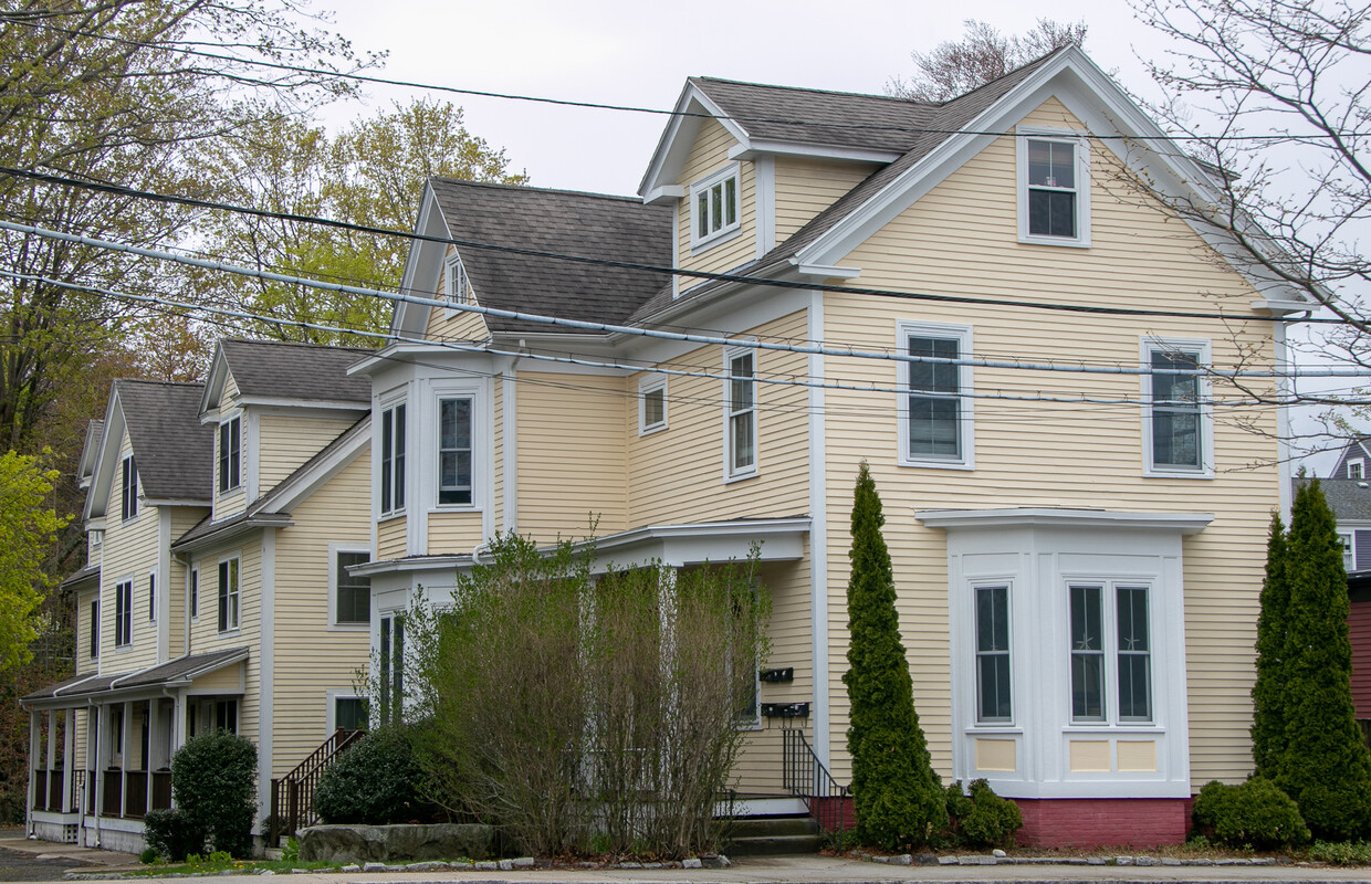 Front and Side of 69 Washington St - 69 Washington St