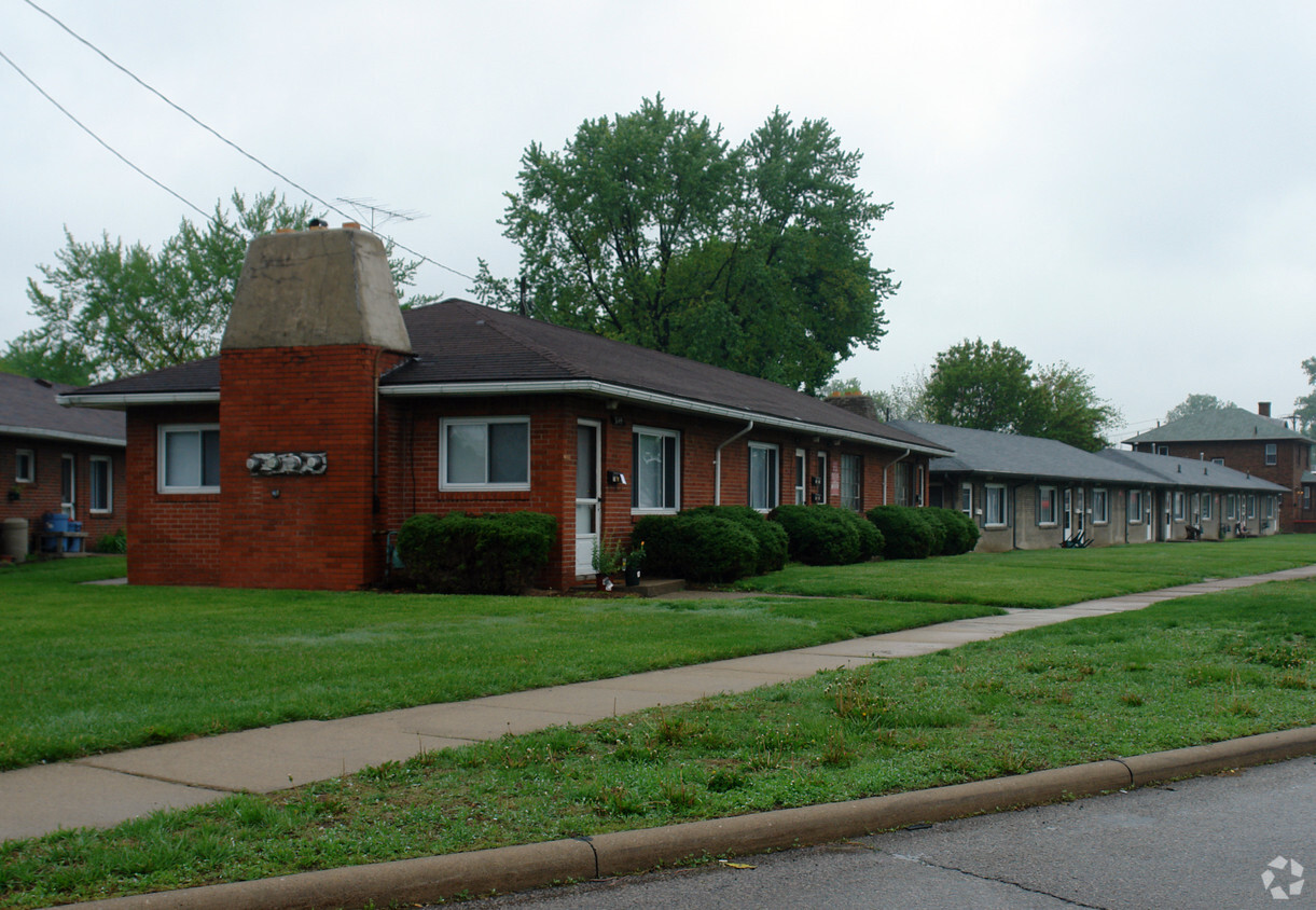 Foto principal - 3143-3161 Bellevue Rd