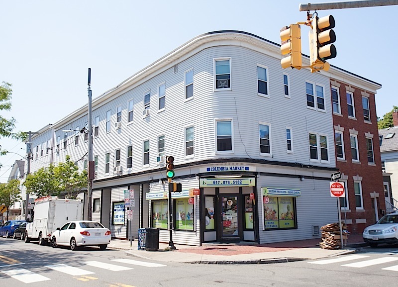 Primary Photo - 131 Columbia St
