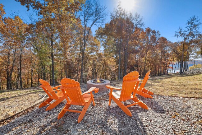 Foto del edificio - 85 Center Rd