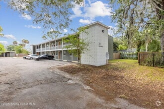 Building Photo - 311 S Brown Ave