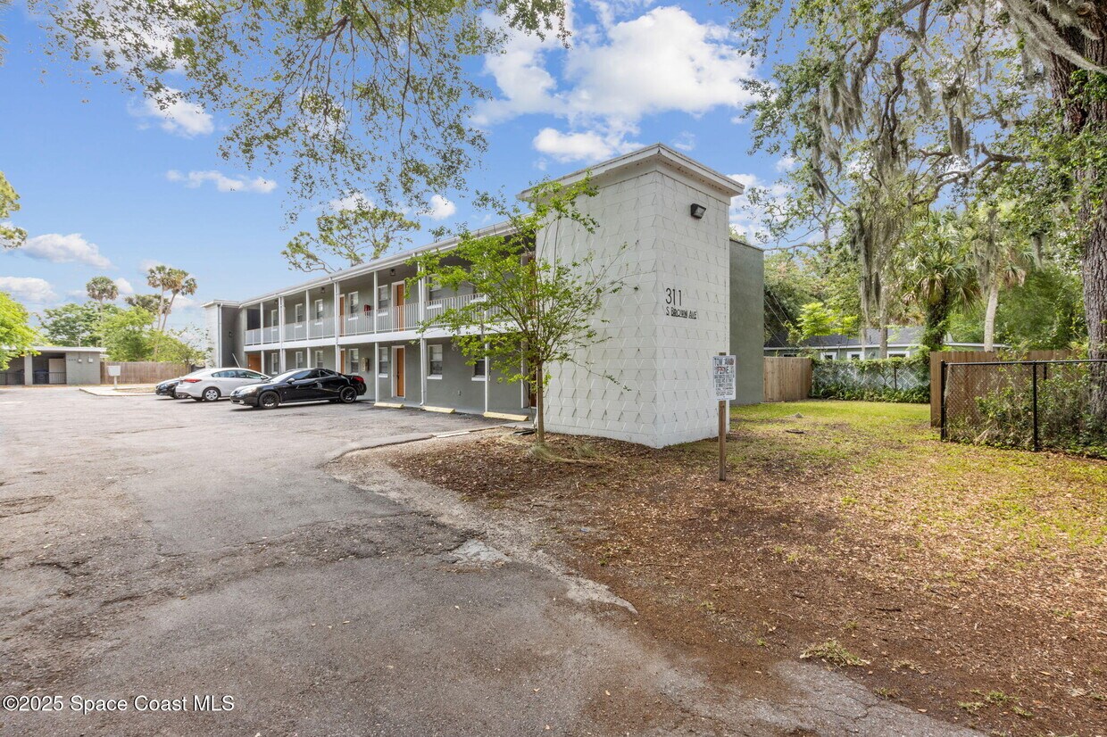 Foto principal - 311 S Brown Ave