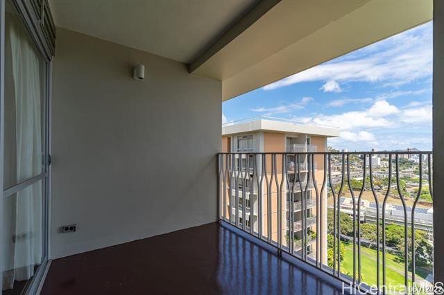 Building Photo - 1515 Nuuanu Ave