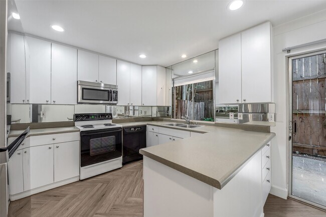 Foto del edificio - 4040 San Felipe St