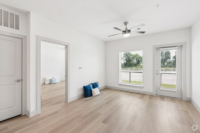 2BR, 2BA - 1,129SF - Living Room - The View at Millstone