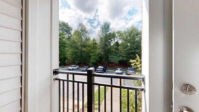 Interior Photo - Signal Hill Apartment Homes