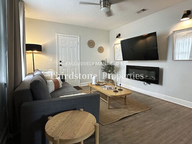 Foto del edificio - 2508 Gilmore St