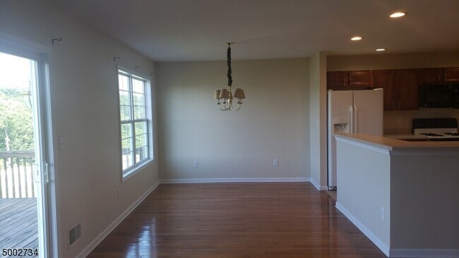 Building Photo - 7 Mulberry Ln