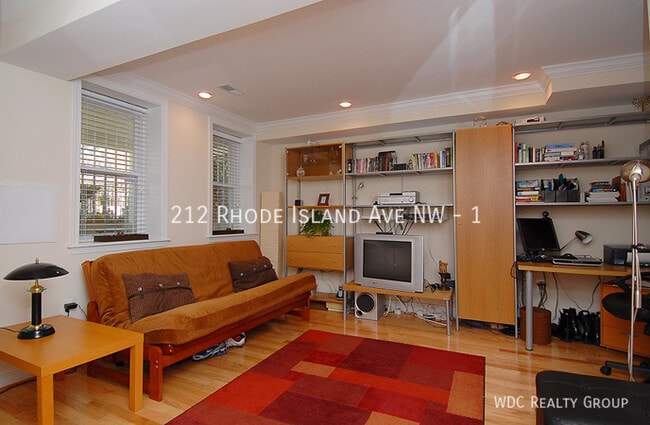 Foto del edificio - 212 Rhode Island Ave NW
