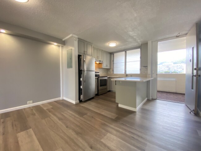 Building Photo - 1212 Punahou St
