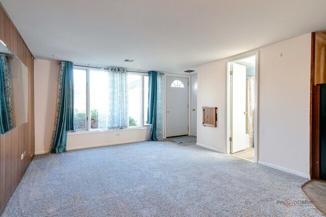 Foto del edificio - 443 N Main St