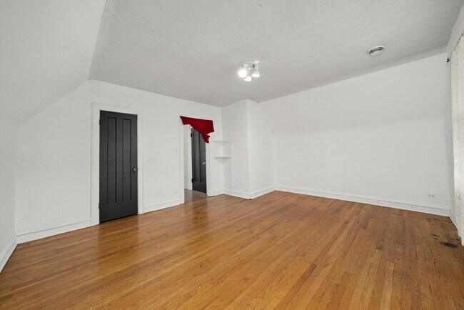 Foto del edificio - 5835 S Albany Ave