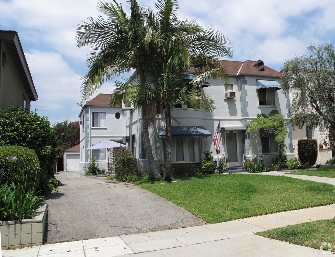 Primary Photo - 305 N Palm Ave