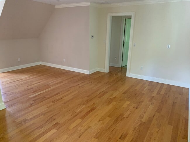Building Photo - 72 Jannas Ln