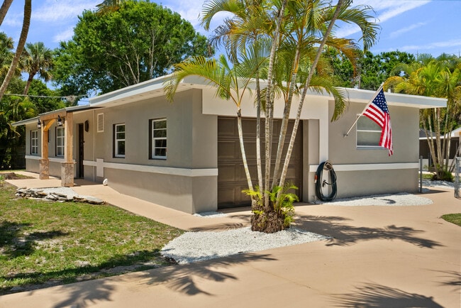 Building Photo - 4220 Sunrise Blvd