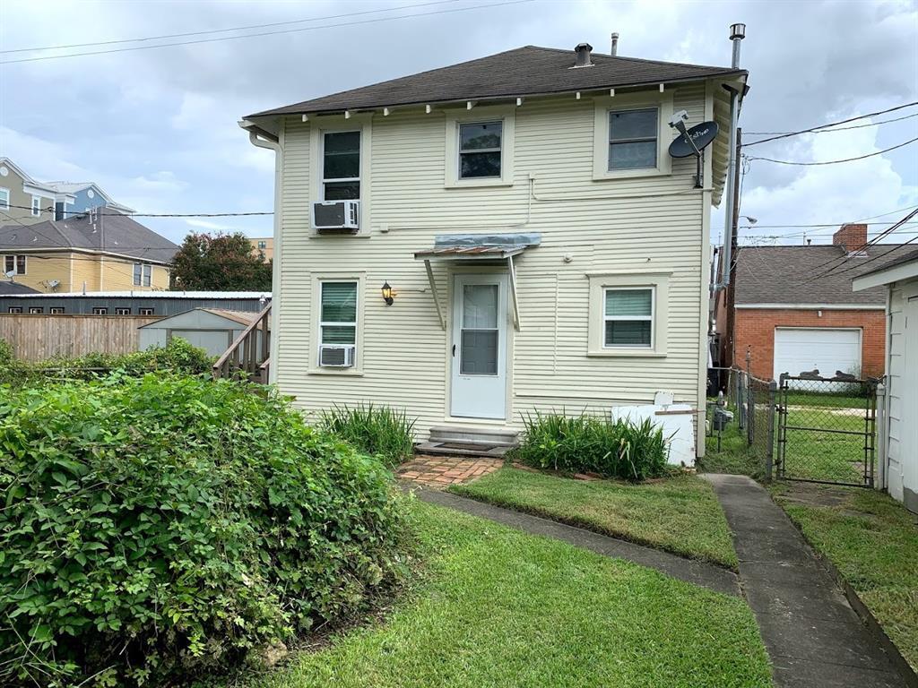 Primary Photo - 305-305 W 17th St