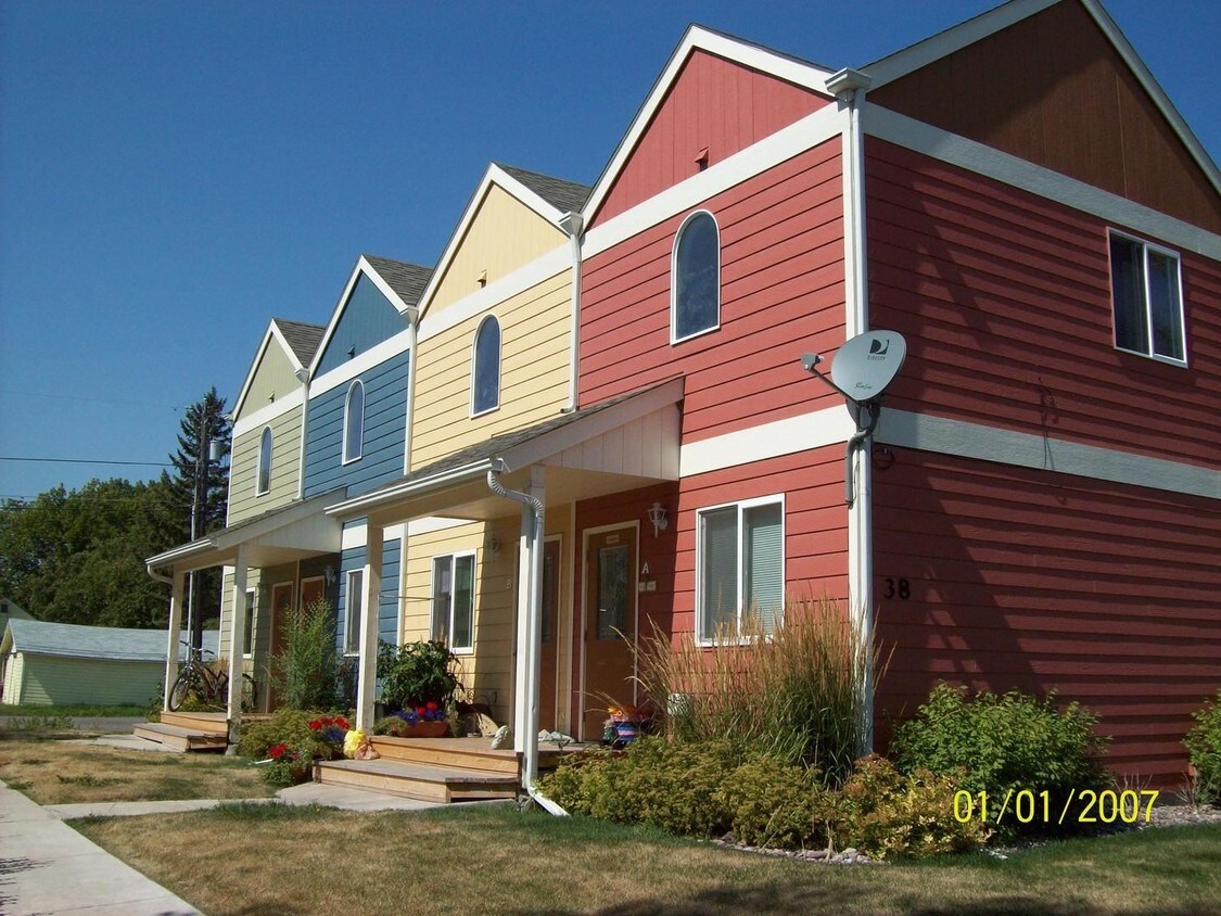 38 8th Ave W, Kalispell, MT 59901 Condo for Rent in Kalispell, MT