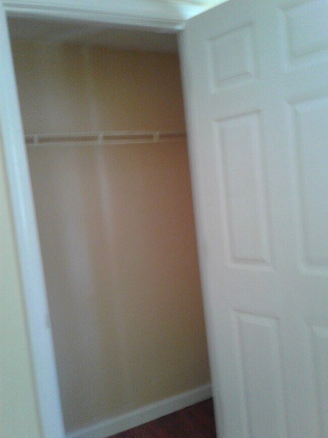 Foto del edificio - 774 Frost Rd