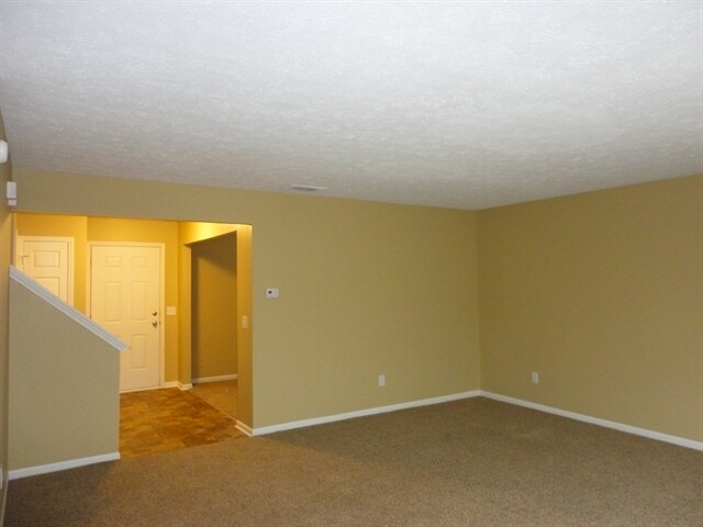 Building Photo - 6853 Governors Pointe Boulevard