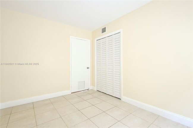 Building Photo - 1429 SW 9th St