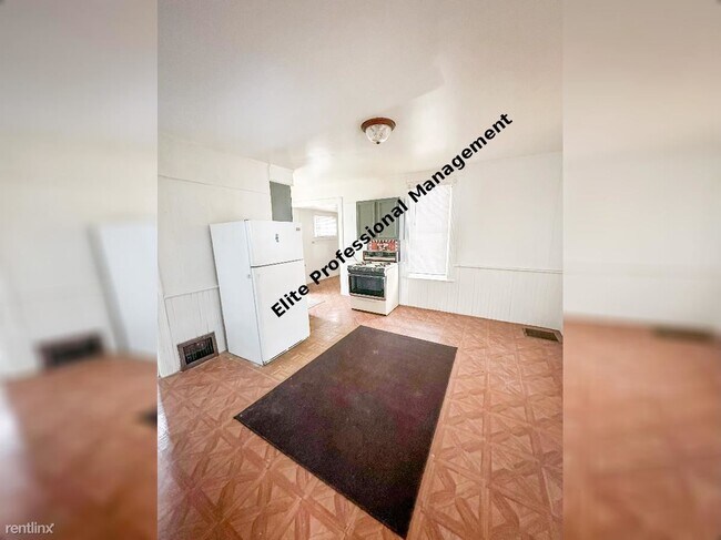 Foto del edificio - 2 br, 1 bath Triplex - 821 N Bond St Unit 2