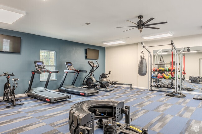 Fitness Center - Eastlake Gardens Apartments