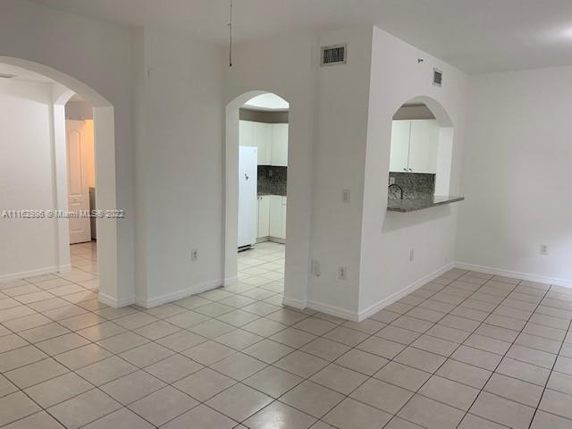Foto del edificio - 8826 W Flagler St