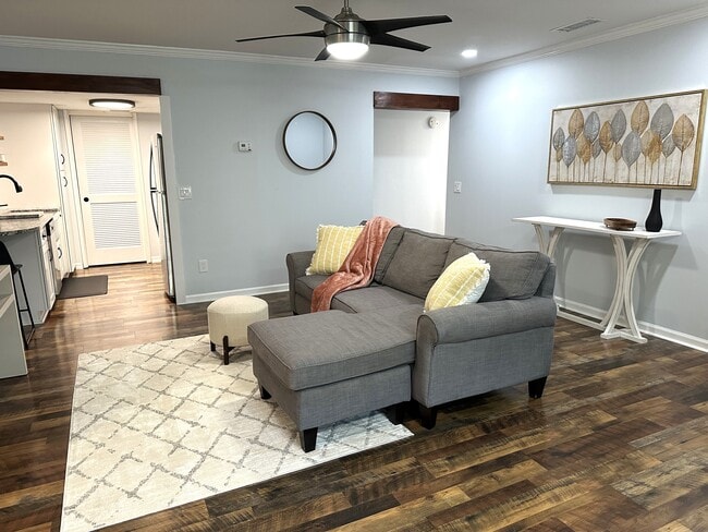 Living Room - 2912 Saint Johns Ave