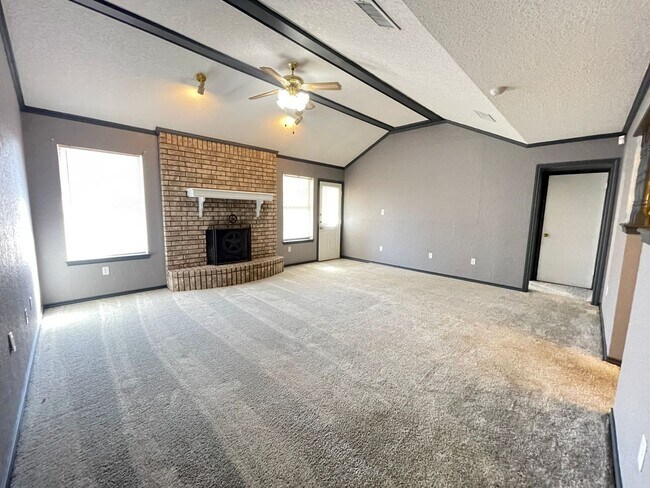 Foto del edificio - 112 Brookway Dr
