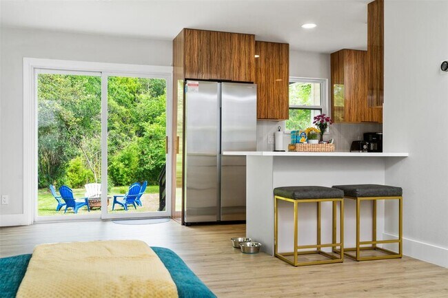 Foto del edificio - 11807 Oakwood Dr