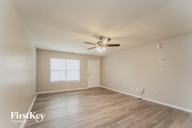 Foto del edificio - 4218 John Dale Ln