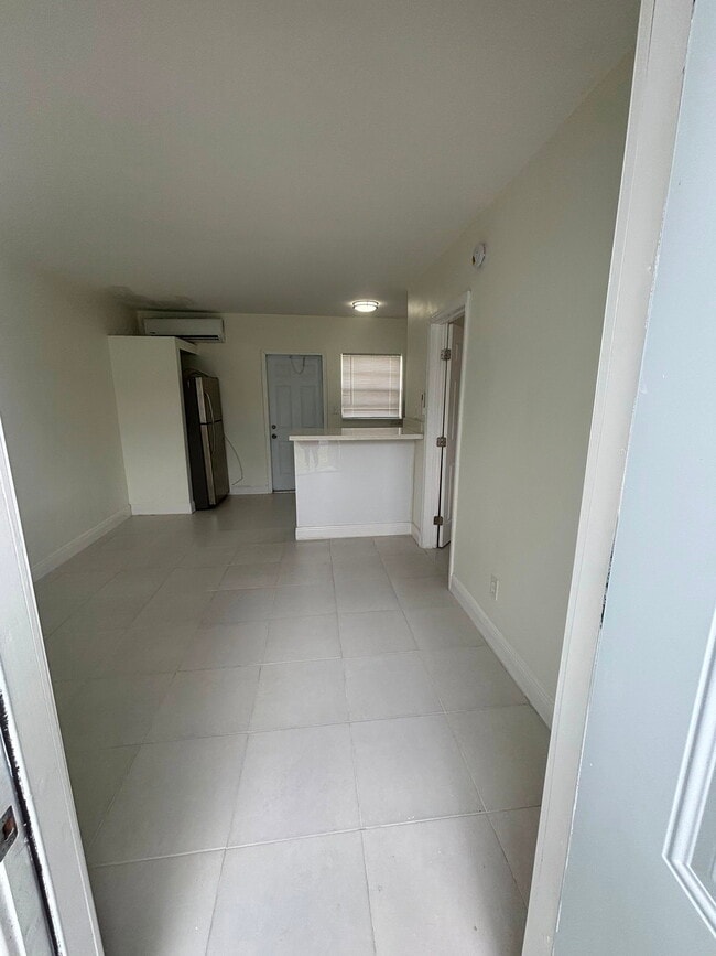 Photo - 121 Southwest 5th Court Apt #2, Dania Beach, FL 33004 - 1 BR 1 BA triplex