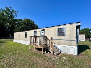 Building Photo - 9499 Wendi Dr NE