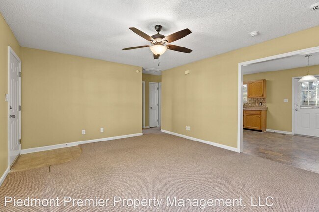 Foto del edificio - 3 br, 2 bath House - 1560 Billy Dr