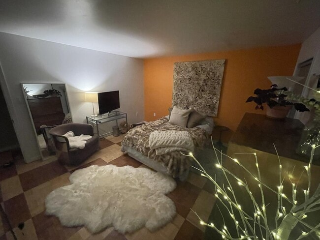 Building Photo - 16 Bonticou View Dr